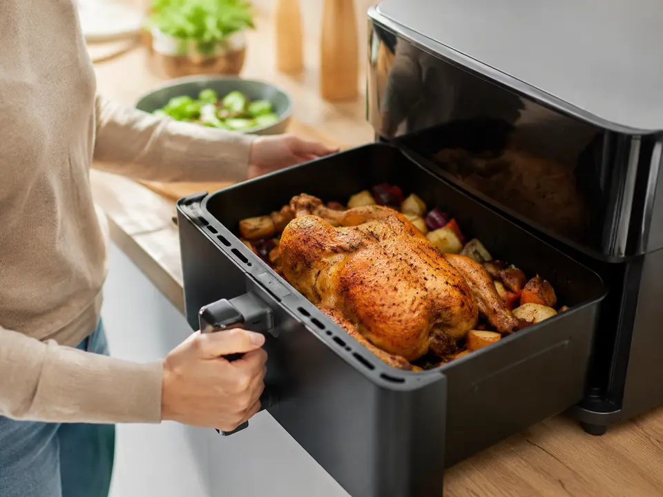 Grande cuve Air Fryer avec un repas complet