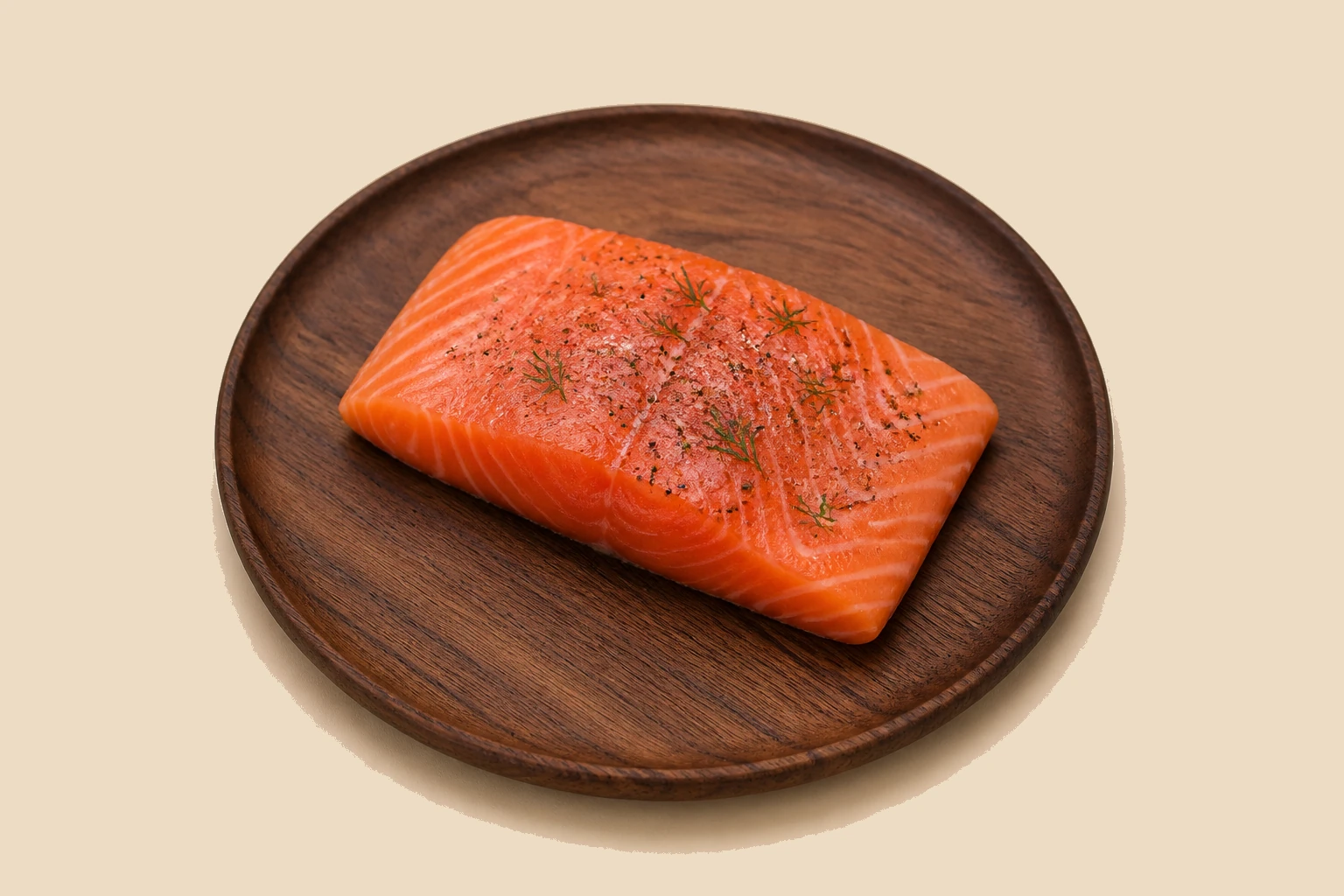 Pavé de saumon cru séché et assaisonné